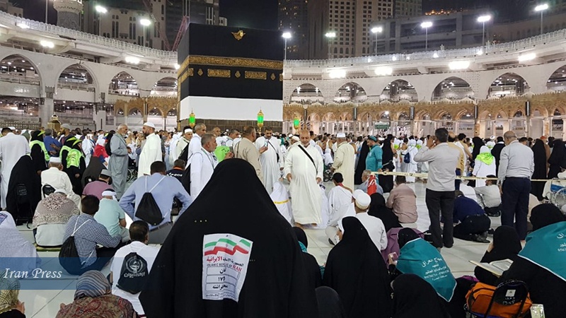 Iranpress: More than 50,000 Iranian pilgrims present in Mecca