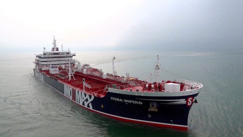 Iranpress: Iran reveals safety issues which led to impounding of British oil tanker