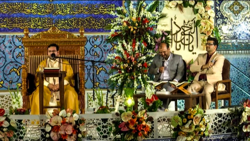 Iranpress: Imam Reza followers gather at his holy shrine in Mashhad