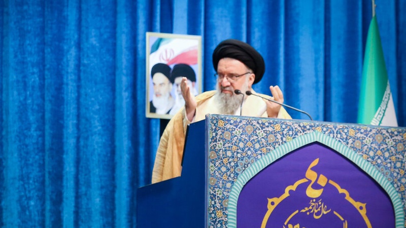 Iranpress: Senior cleric says UK’s piracy of Iranian tanker reminder of  