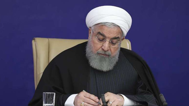 Iranpress: Rouhani offers condolences over demise of Tunisian president