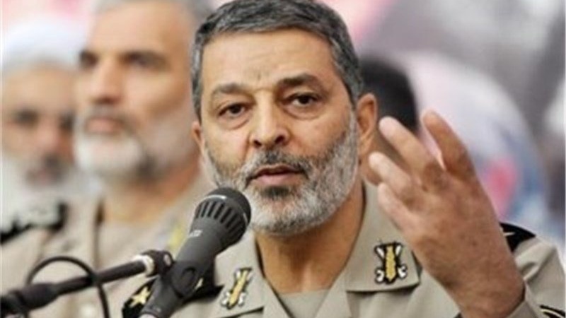 Iranpress: Peace, security rule on Iran borders: Army Commander