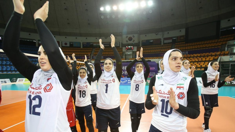 Iranpress: Iran 3 - Hong Kong 0, Power of female volleyball players