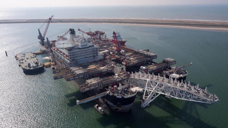 Iranpress: Crimea ready for transit of Iranian oil after tanker seizure