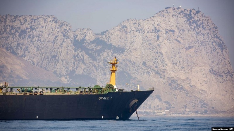 Iranpress: Crew of freed Iranian oil tanker may be banned by the US