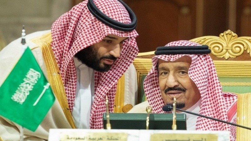 Iranpress: Saudi King Salman bin Abdulaziz orders drastic changes in royal office