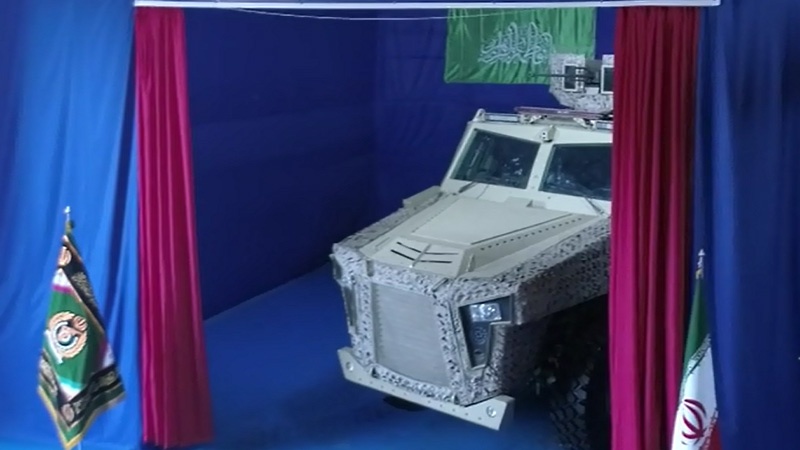 Iranpress: Giant armoured vehicle unveiled by Iran