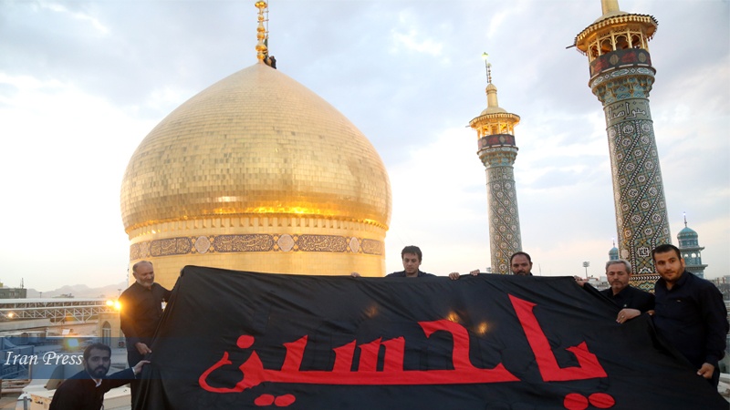 Iranpress: Qom holy shrine is mourning in black