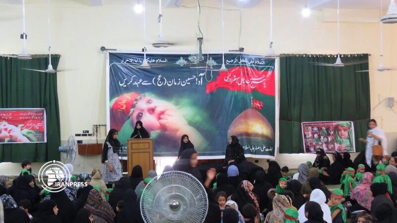 Iranpress: Photo: Pakistani mothers attend the Hosseini Infancy Conference 