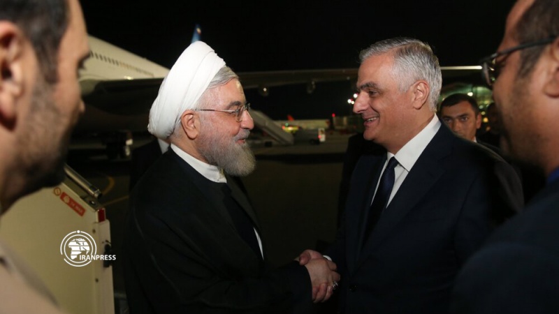 Iranpress: Rouhani arrives in Armenia