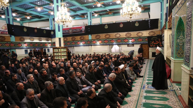 Iranpress: Ashura & Imam Hussein, God’s gift to Muslims, entire world: Rouhani