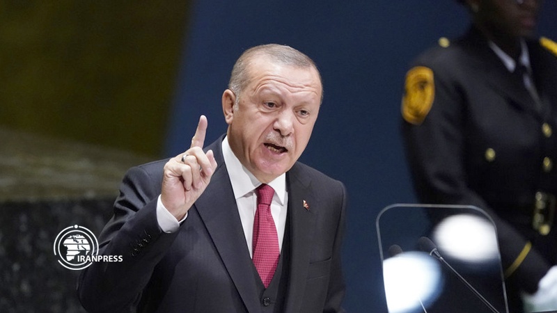 Iranpress: Erdogan: Turkey will continue to buy oil & natural gas from Iran