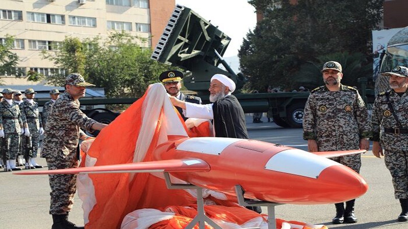 Iranpress: Iranian Army unveils 
