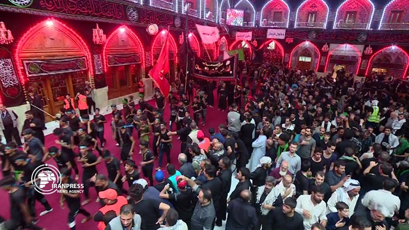 Iranpress: Holy Karbala mourns for Imam Hossein on the threshold of Arbaeen 