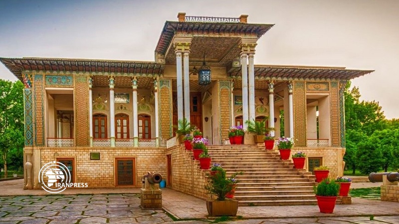 Iranpress: Afifabad Garden in Shiraz, South-Central Iran