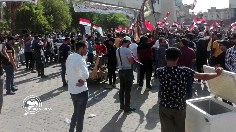 Iranpress: Suspicious protest held in Baghdad, dozens injured