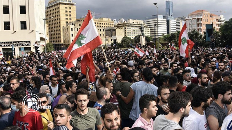 Iranpress: Protests continue in Lebanon
