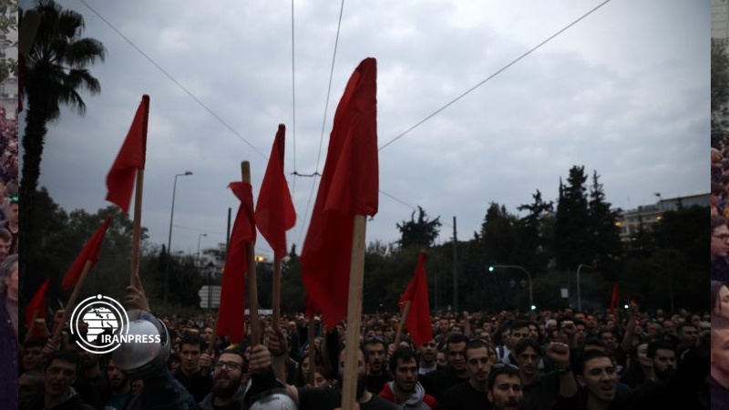 Iranpress: Protests in front of US embassy in Athens 