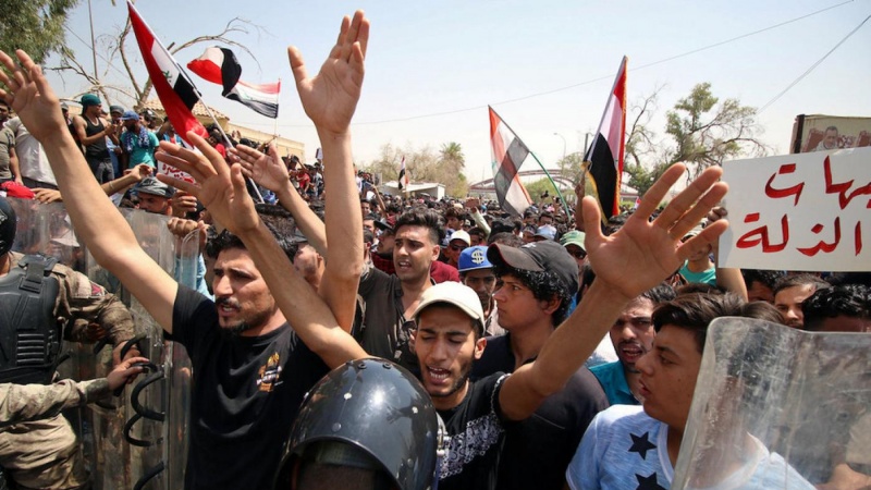 Iranpress: Iraqi army ordered to confront saboteurs in protests