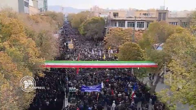 Iranpress: People of Tabriz, Shahrekord condemn rioters