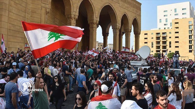 Iranpress: Anti-US protests held in front of US embassy in Beirut, Lebanon