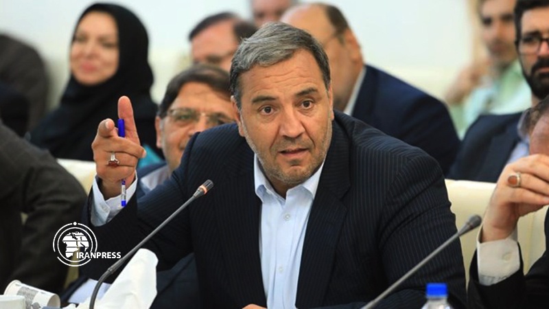 Iranpress: Gov. should trust people: Iranian MP 
