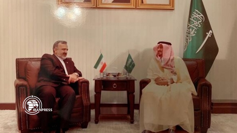 Iranpress: Iran, Saudi Arabia sign agreement for 2020 Hajj season