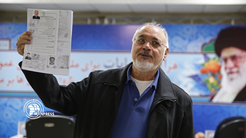 Iranpress: Photo: Candidates register for Iran