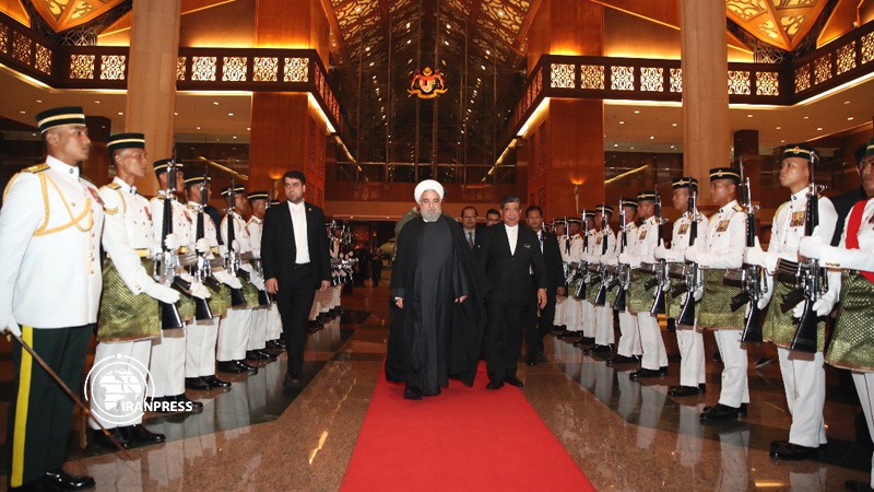 Iranpress: Rouhani arrives in Kuala Lumpur to attend KL Summit 2019