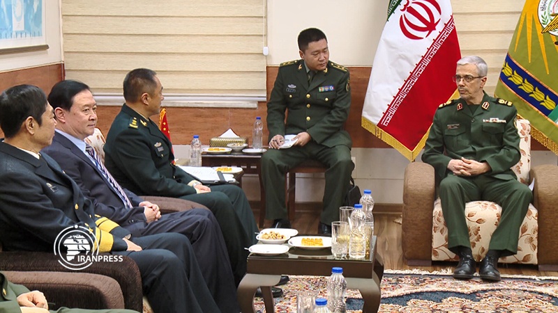 Iranpress: Iran, China compile strategic plan of cooperation for next 25 years