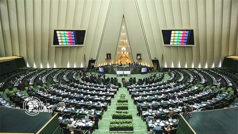 Iranpress: An important day of parliament; 2020 budget was presented