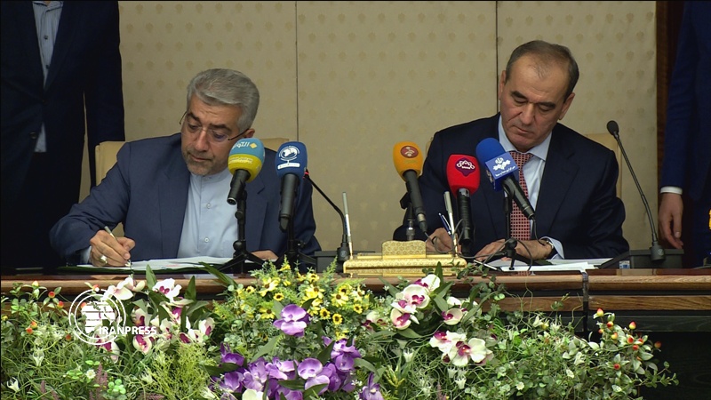 Iranpress: Iran,Tajikistan ink MoU to boost bilateral cooperation