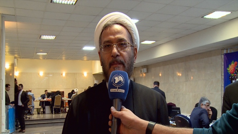 Iranpress: Iranian lawmaker: A Good MP must be independent and not fear authority