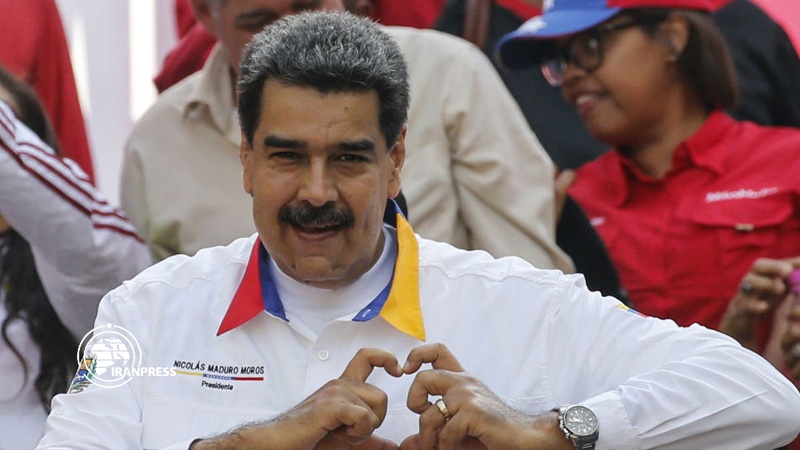 Iranpress: Nicolas Maduro urged Brazil, Peru to detain terrorists responsible for recent attack