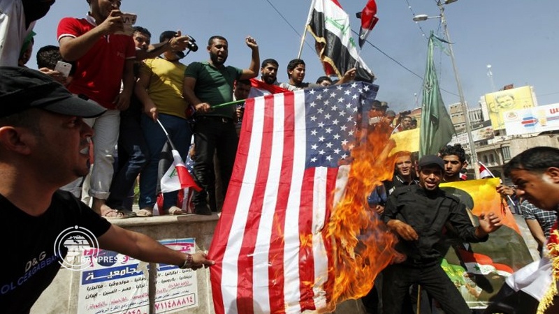 Iranpress:  Demonstrators in Baghdad condemn US intervention