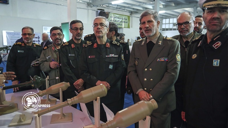 Iranpress: Armed Forces "intelligent communication management system" unveils