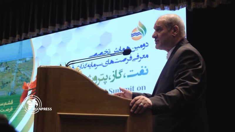 Iranpress: Photo: 2nd Intl. Conf. on Oil, Gas, and Petchem held in Tehran