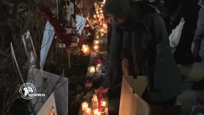 Iranpress: Canadian Muslims hold mourning ceremony for Lt. Gen. Soleimani