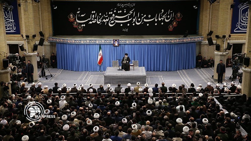 Iranpress: Americans should leave the region