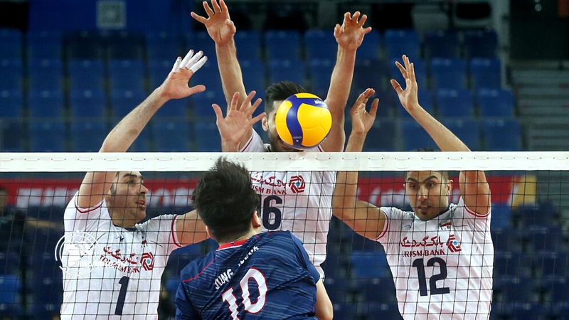 Iranpress: Iran overpowers South Korea to reach final of Olympics qualifiers