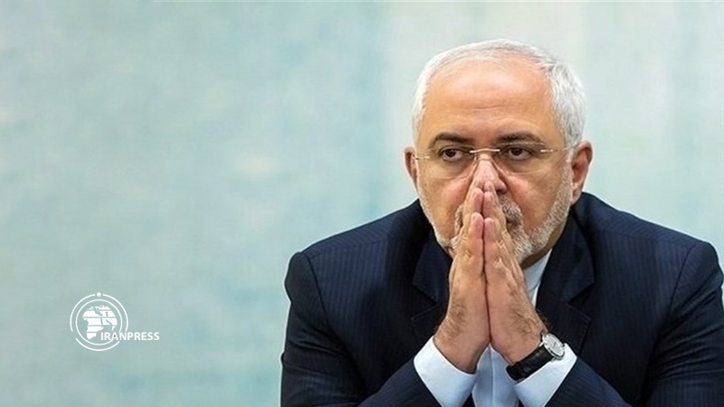 Iranpress: FM Zarif: Sultan Qaboos death, loss to region