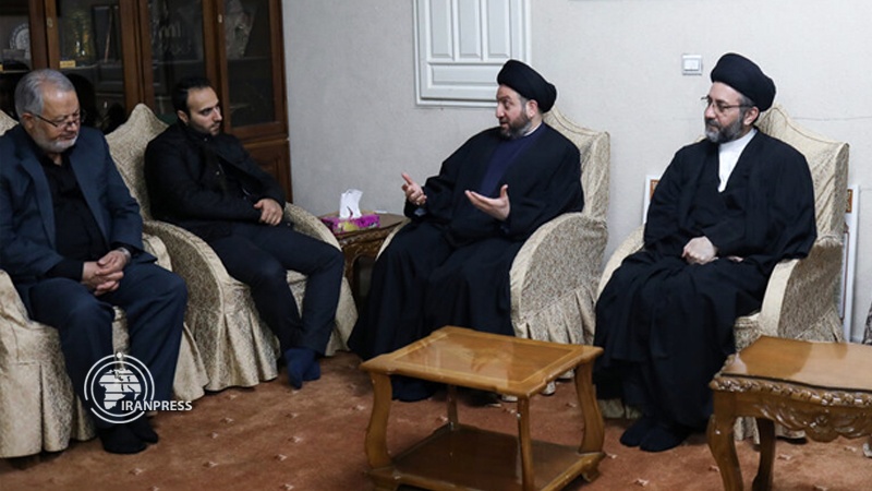 Iranpress: Iraqi cleric leader Hakim visits family of martyr Gen. Soleimani