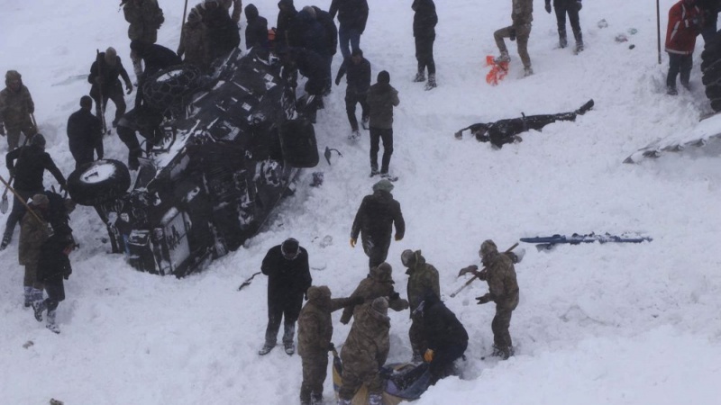 Iranpress: Avalanche in Turkey wipes out rescue team; 38 dead overall