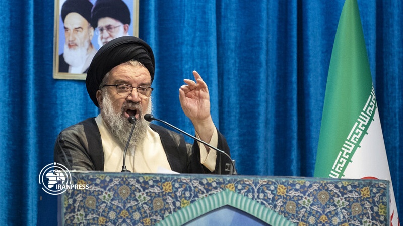 Iranpress: Choose candidates as accurately as possible: Friday Prayers leader