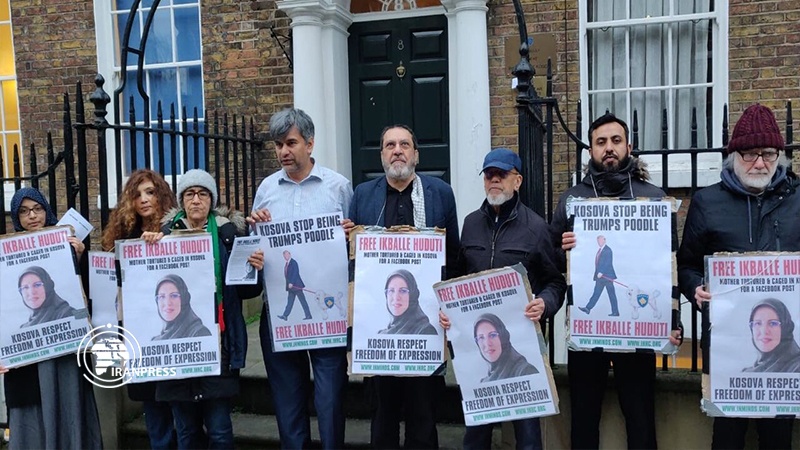 Iranpress:  Protesters rally in London, ask for freedom of Lt.Gen. Soleimani supporter