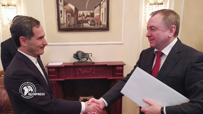 Iranpress: Iranian new envoy to Belarus submits copy of credentials