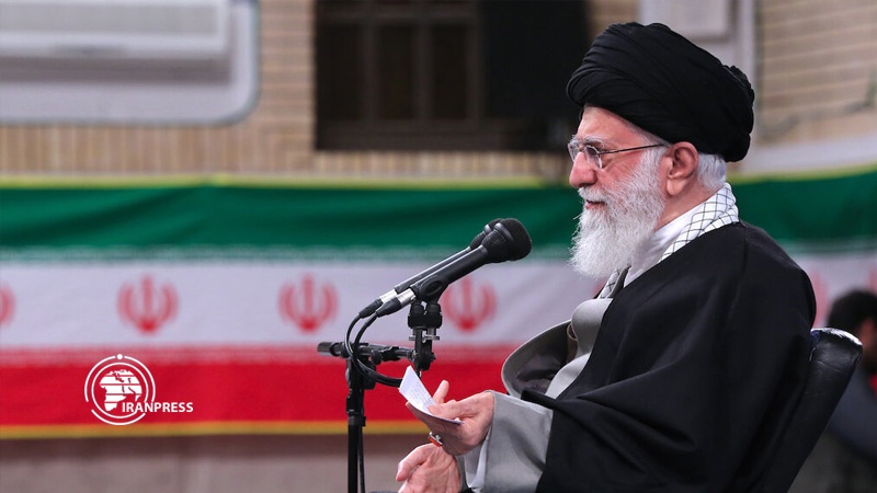 Iranpress: Leader: Iran should be strong enough to avoid war