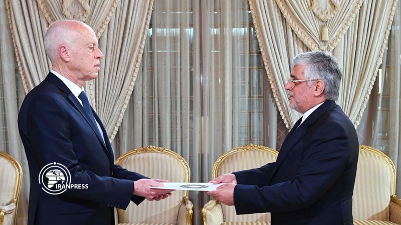 Iranpress: Iran, Tunisia call for expanding ties