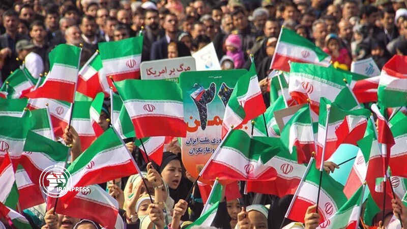 Iranpress: Huge turn out in Iranian cities due