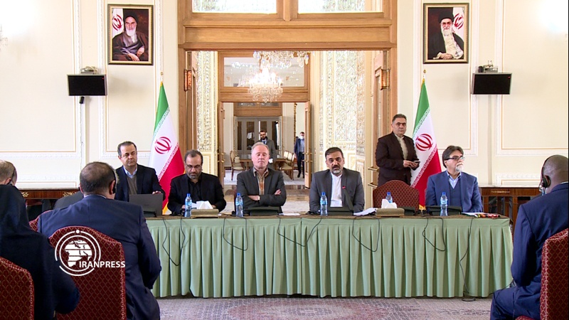 Iranpress: Joint meeting of foreign ambassadors in Tehran about the Coronavirus gets underway